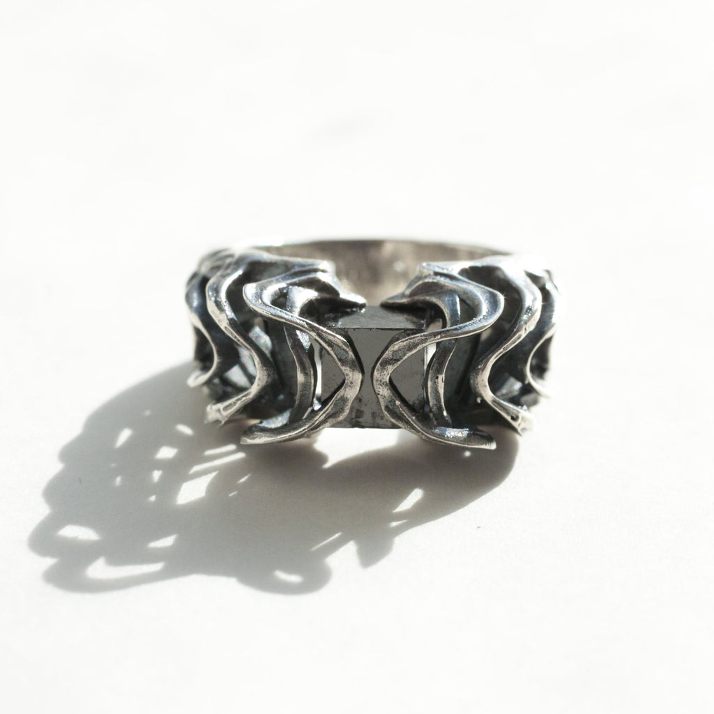 magnetite and silver ring size 7-front