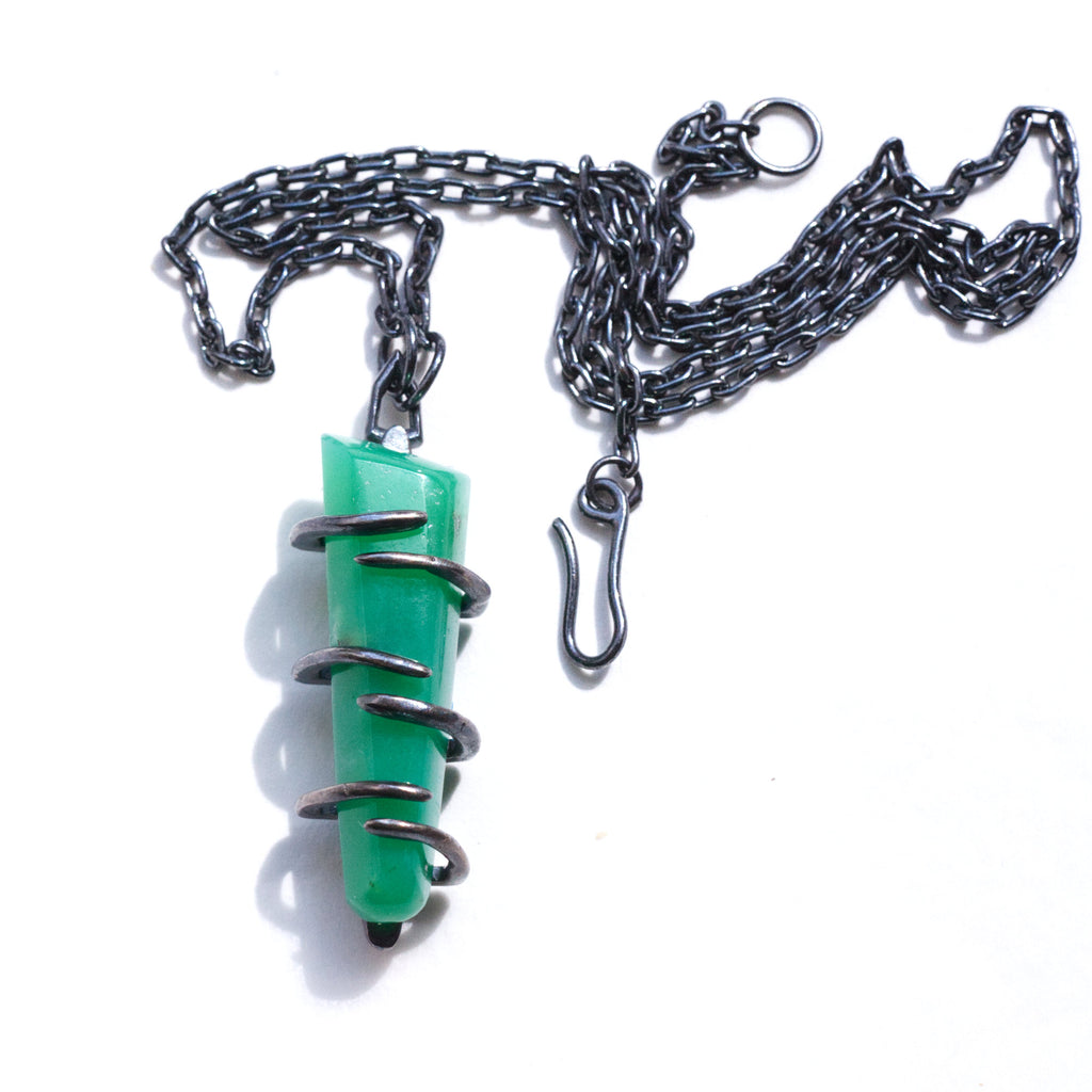 chrysoprase blackened silver shoelace pendant and clasp, front view