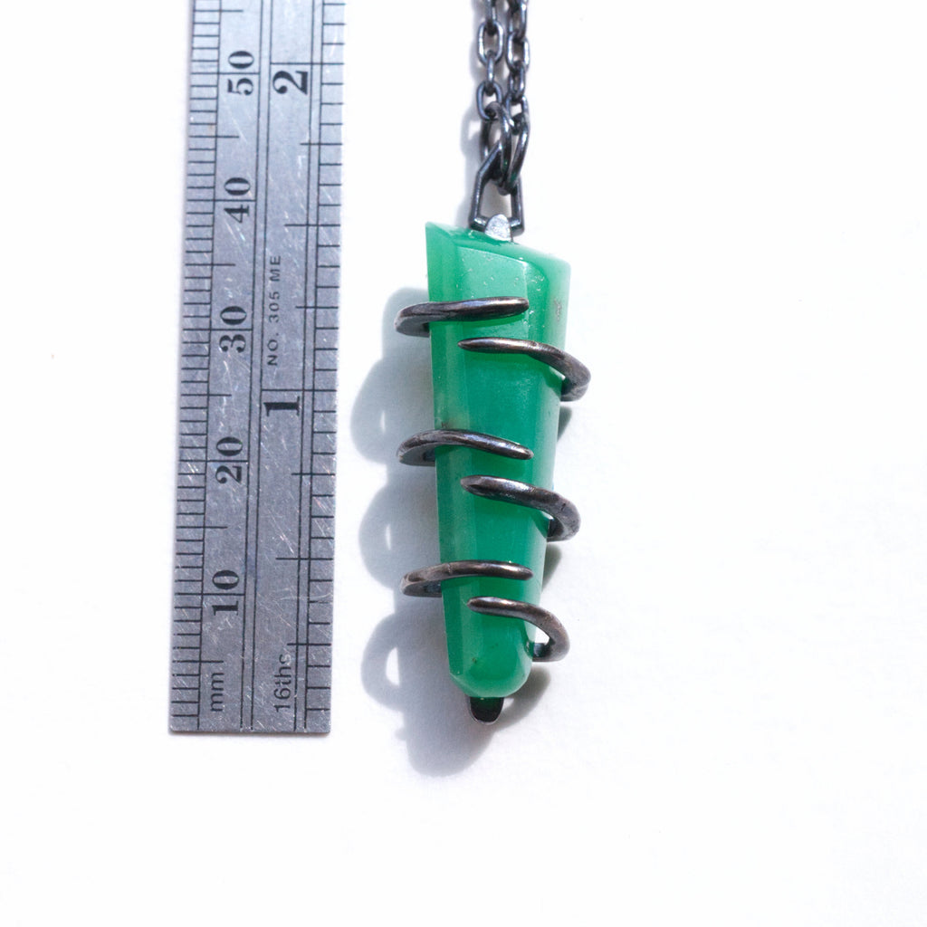 chrysoprase blackened silver shoelace pendant and chain, front view measure