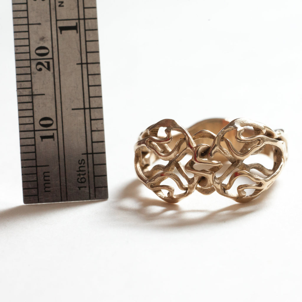 delicate lattice 10k gold ring, measure