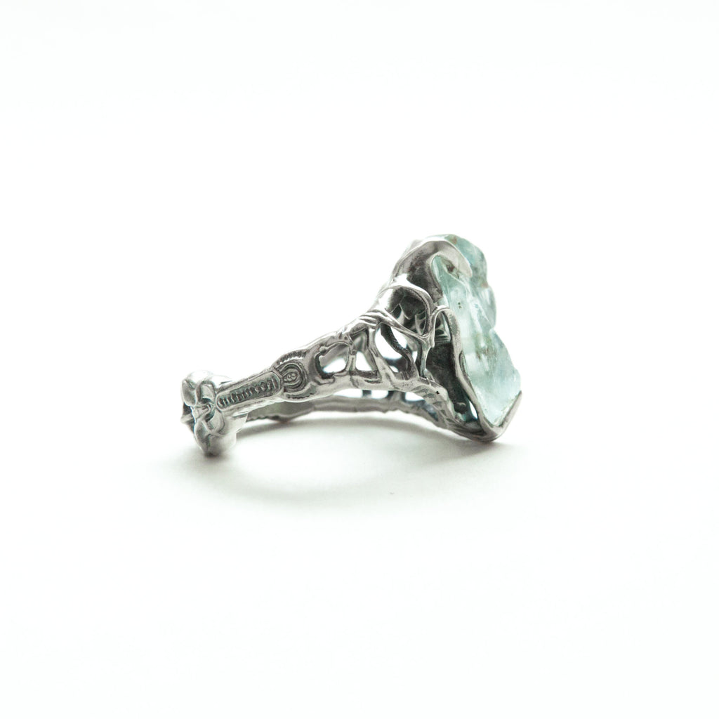 rough cut-triangler aquamarine silver ring size 7, left view