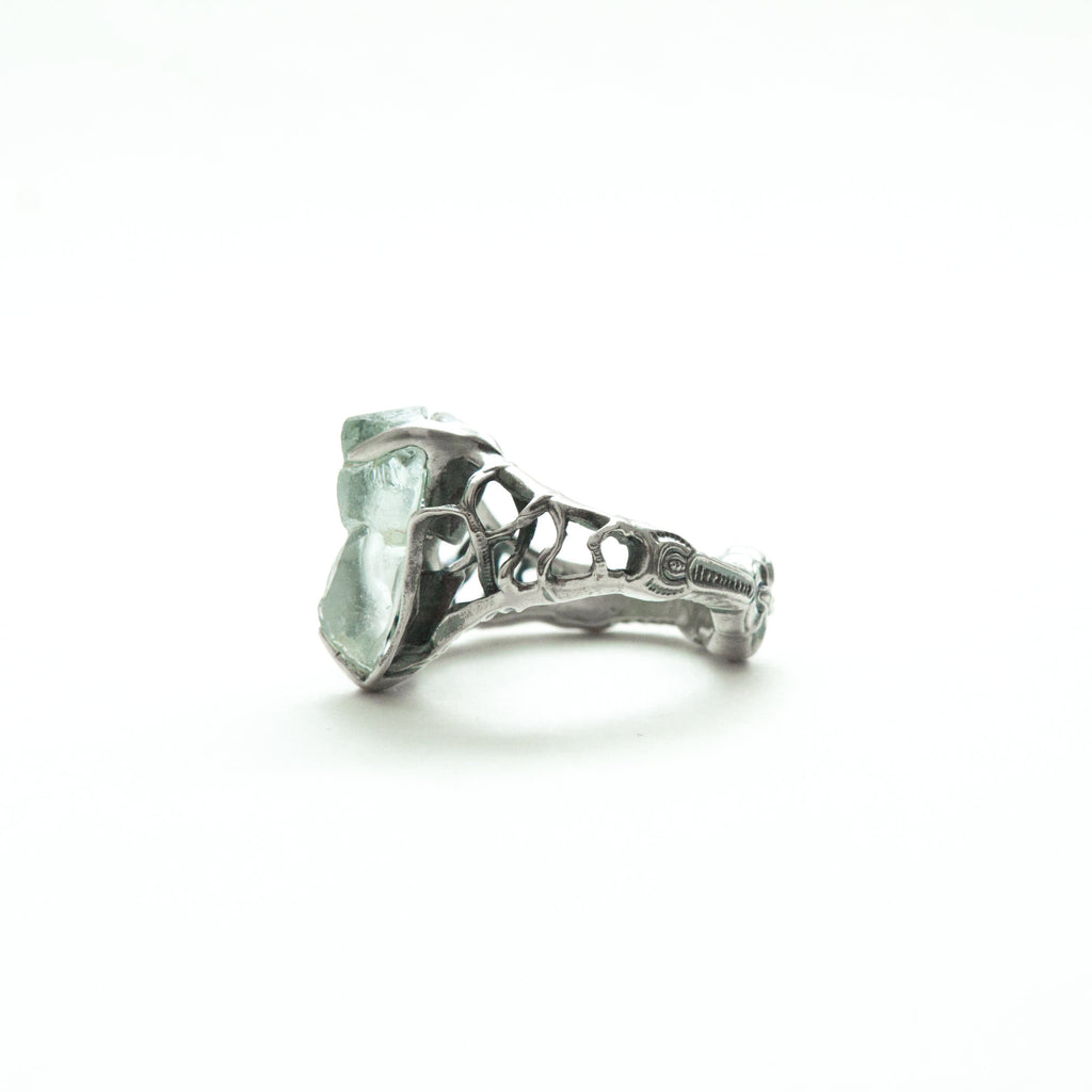 rough cut-triangler aquamarine silver ring size 7, right view