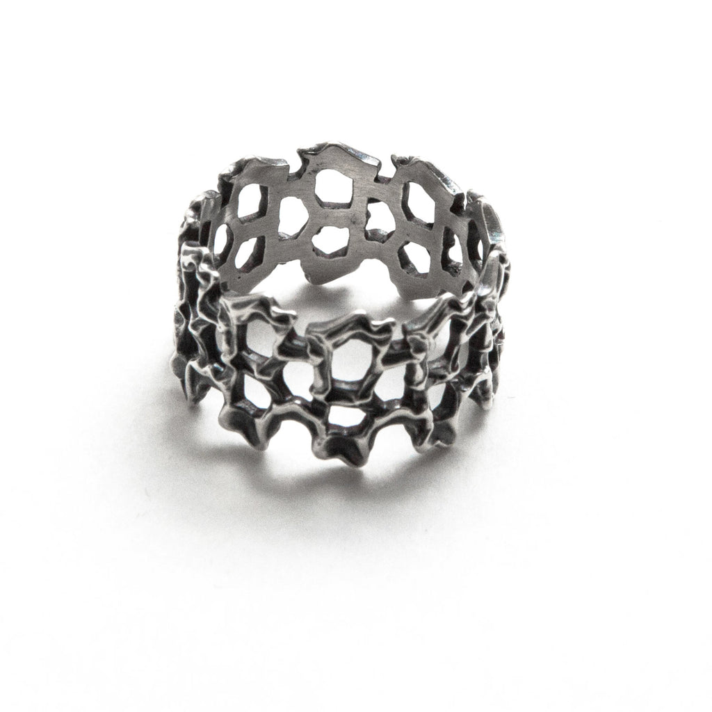 Open work abstract pattern ring, size 4.5. top
