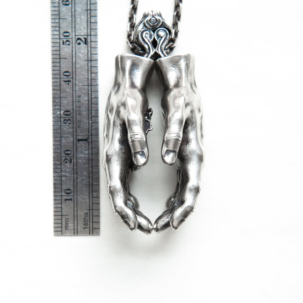 Hands with hidden flower silver pendant-measure