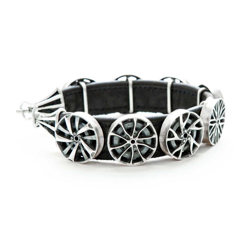 hubcap-bracelet-silver-leather-side