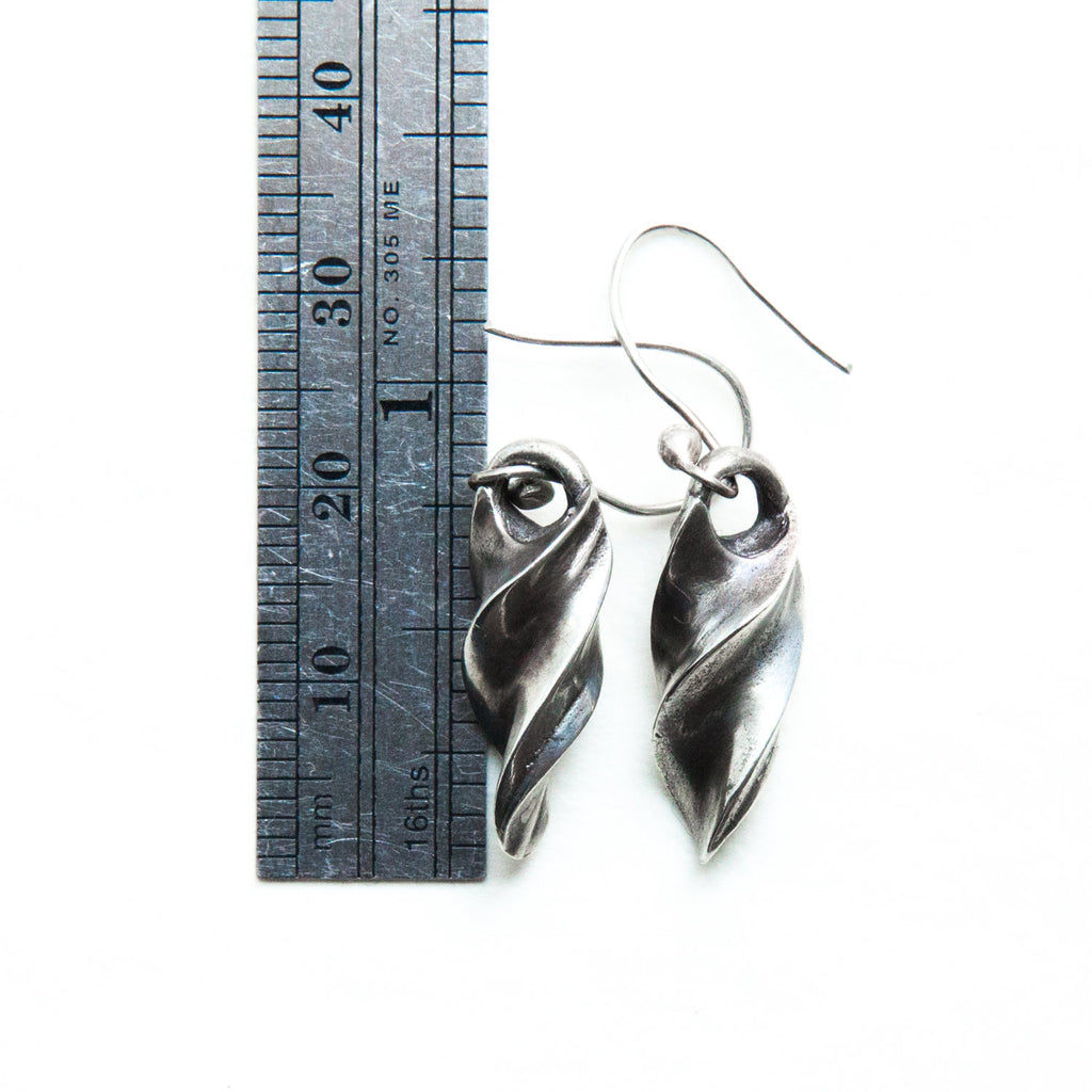 twirl spiral silver earrings on ear wire-measure